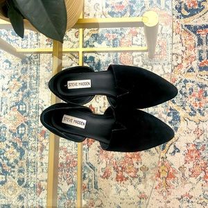 Steve Madden Pointed Flat